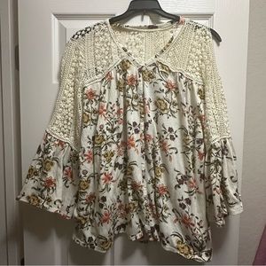 Plus size floral blouse